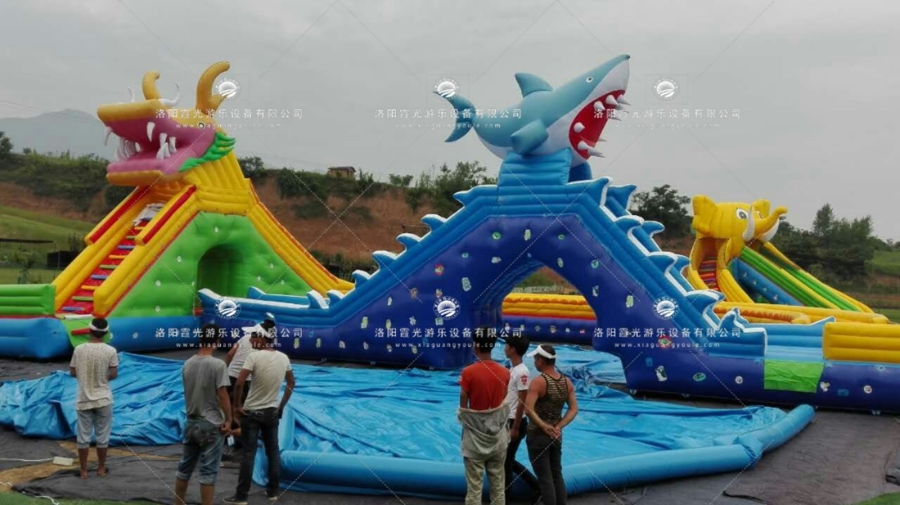 龙鲨嬉水水上乐园
